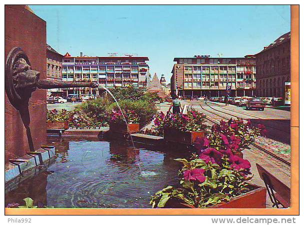 Germany 1970 Y Traveled Postcard Karlsruhe Market Square - Karlsruhe