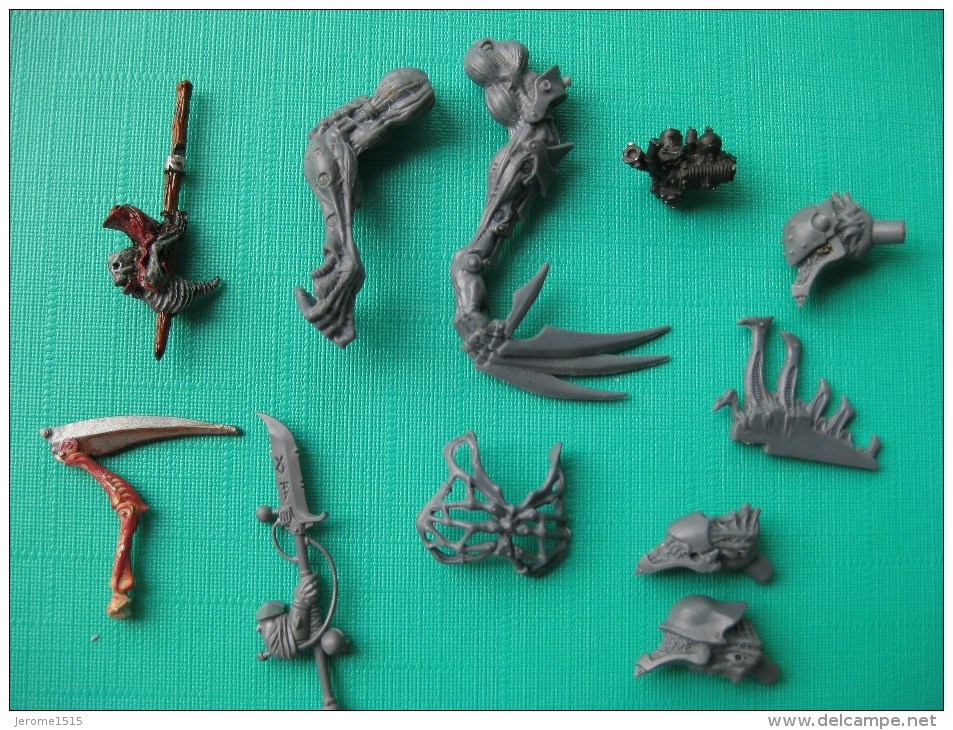 Figurines En Plastique: Warharmmer Accessoires Non Complet  Echelle 30 Mm  & - Warhammer