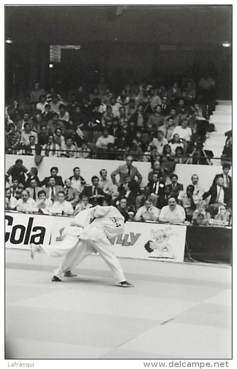 Ref A807- Arts Martiaux -judo -photo Souple Non Située- Rencontre Internationale Ou Nationale ??- Photo Bon Etat  - - Martial