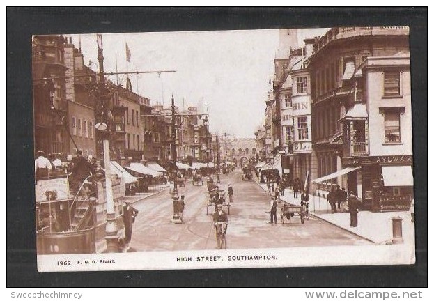 RP SUPERB CLOSE UP OF A TRAM TROLLEY AT SOUTHAMPTON HIGH STREET USED 1924 - Autobus & Pullman