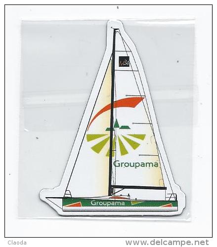 5 MG - MAGNET - TOUR DE FRANCE A LA VOILE 2013 - VOILIER GROUPAMA - F CAMMAS - Publicitaires