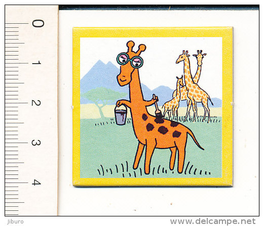 Carton 4 X 4 Cm  / Humour Girafe Et Pot De Peinture / Animal Giraffe Humor  // IM 51/A - Autres & Non Classés