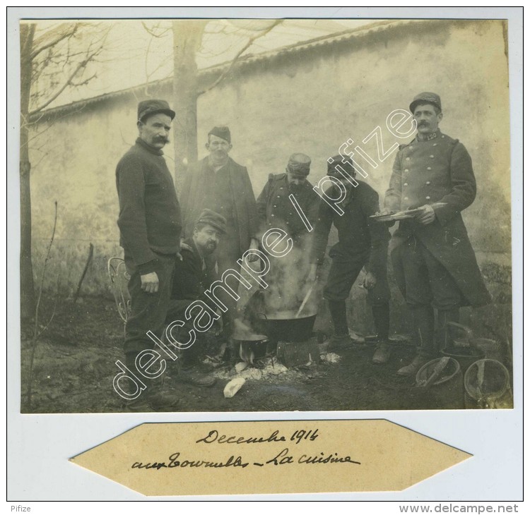 Guerre De 1914-18. Chelles. Château Des Tournelles. La Cuisine. - Guerra, Militari