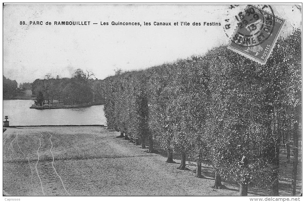 Parc De Rambouillet Les Quinconces, Les Canaux Et L´ile Des Festins Bon Etat - Rambouillet (Château)