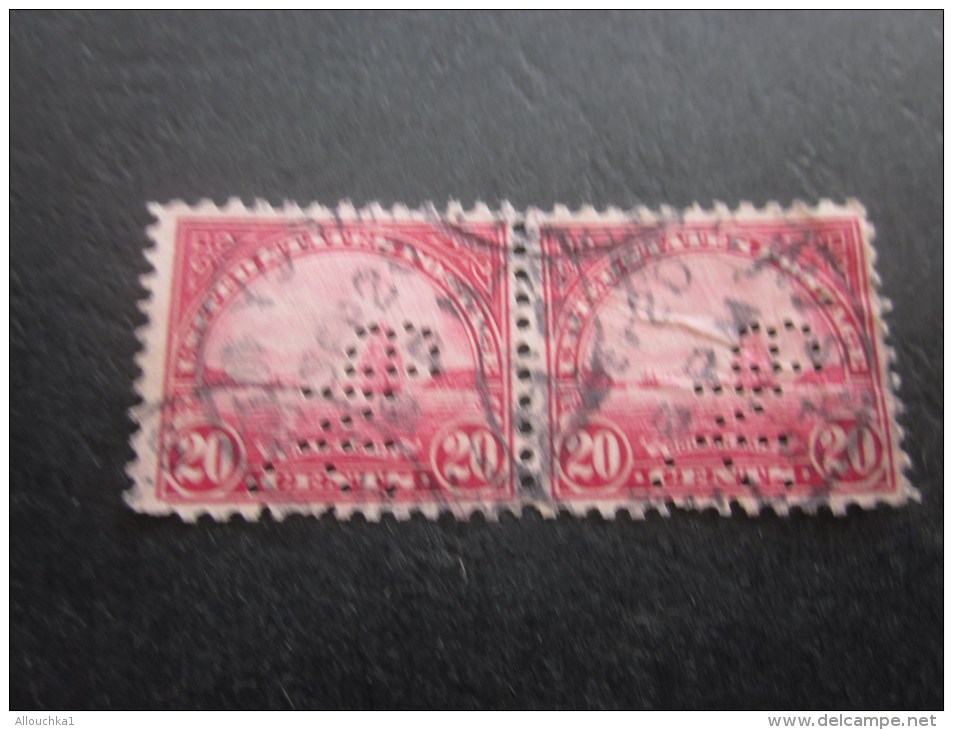 2 Timbres:US Postage USA United States Of America Perforé Perforés Perfin Perfins Stamp Perforated PERFORE  &gt;Trés Bie - Perfin