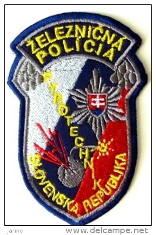 Police Slovaque - Slovakia, écussons Tissu-Patches, La Police Des Chemins De Fer-railway Police, Pyrotechnicien - Police