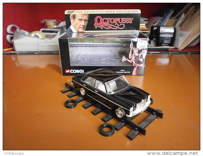 James BOND 007 - MERCEDES SALOON - CORGI - Avec Sa BOITE D'origine - Collectors Et Insolites - Toutes Marques