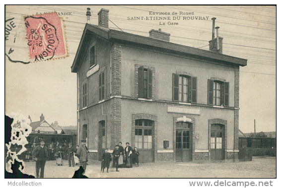 76 SAINT ETIENNE DU ROUVRAY / La Gare / - Saint Etienne Du Rouvray