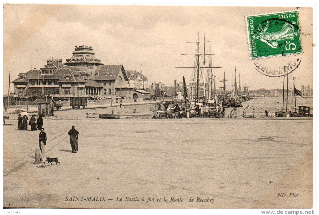 35. Saint Malo. Le Bassin à Flots Et La Route De Rocabey - Saint Malo