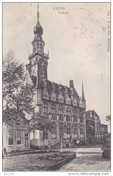 Veere, Stadhuis. ( Geplooid Rechterbovenhoekje Zie Scan.) - Veere