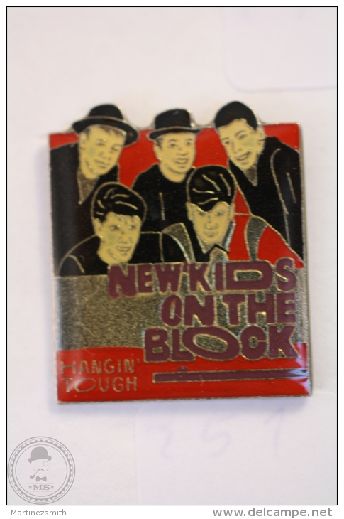 New Kids On The Block Music Band - Hangin´ Tough - Pin Badge #PLS - Música