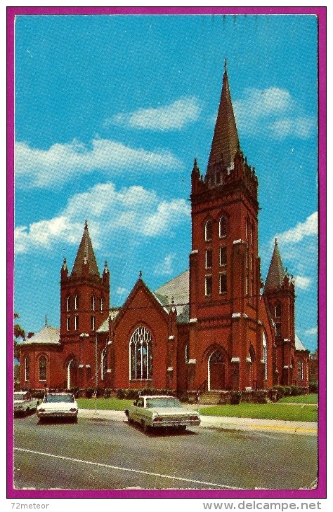 1964 1960 Chevrolet 1962 Oldsmobile Cars Voitures Methodist Church Fayetteville NC Scenic Postcard - Fayetteville