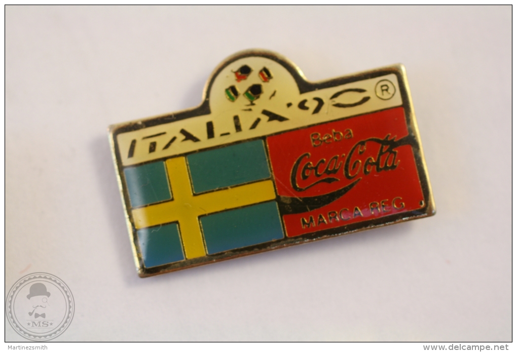 Italy 1990 FIFA World Cup - Flag Of Sweden - Coca Cola Pin Badge #PLS - Coca-Cola