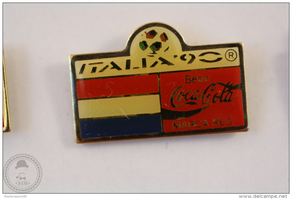 Italy 1990 FIFA World Cup - Flag Of Luxembourg - Coca Cola Pin Badge #PLS - Coca-Cola