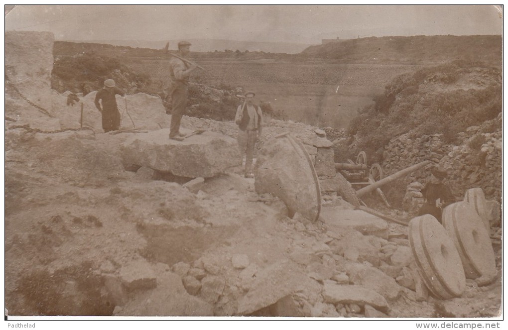 POSTCARD WALES STONE CUTTERS QUARRYING RPPC SOCIAL HISTORY POSS NORTH WALES - Unknown County