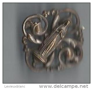 Religieux/Petite Broche/Vierge Marie/Vers 1880-1900   CAN146 - Francia