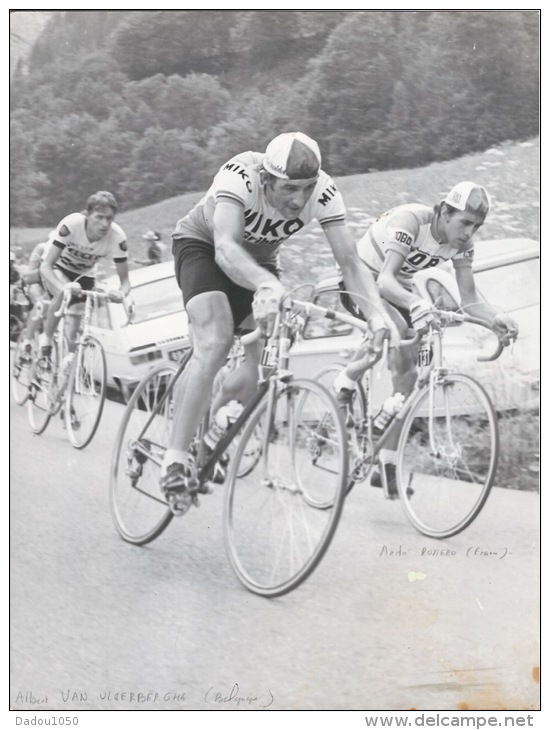 PHOTO  Cyclisme Groupe - Sports