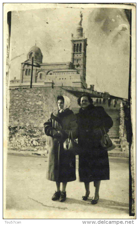 MARSEILLE - BOUCHES DU RHÔNE  - (13) - PEU COURANTE CARTE-PHOTO ANIMEE. - Notre-Dame De La Garde, Ascenseur