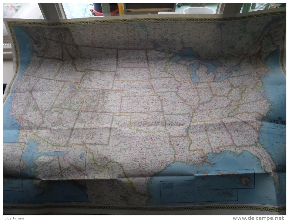 The UNITED STATES ( National Geographic ) Scale I : 4.560.000 Or 72 Miles To The Inch - 1976 ! - Welt