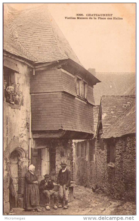 CHATEAUNEUF - Vieilles Maisons De La Place Des Halles - Châteauneuf-du-Faou