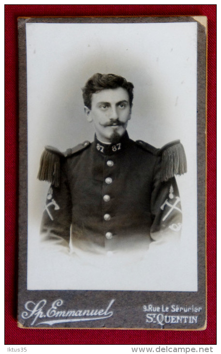 PHOTO TYPE CDV-MILITAIRE-87 EME REGIMENT INFANTERIE-STUDIO SPETH SAINT QUENTIN - Guerre, Militaire