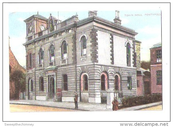 TOWN HALL PONTYPOOL MONMOUTHSHIRE  WALES UNUSED - Monmouthshire