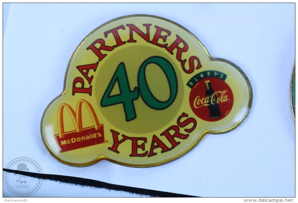 40 Years Anniversary  Coca Cola & Mc Donalds - Pin Badge #PLS - Coca-Cola