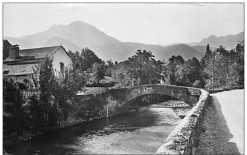 64-190 -   CPSM Petit Format ARTHEZ D'ASSON  Le Pont Du Moulin Sur L'ouzom    Belle Carte - Autres & Non Classés