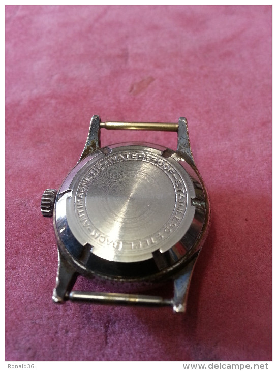 Montre Bracelet ELIX Standard  Fabrication Antimagnétic Boitier Chrome Dia 28 Mm Chiffre Arabe Bordeaux Pièce D´origine - Horloge: Antiek