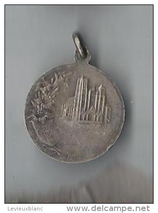 Religieux/ Médaille/Notre Dame  La Blanche /Nickel/Amour De Dieu/Vers 1930   CAN163 - France