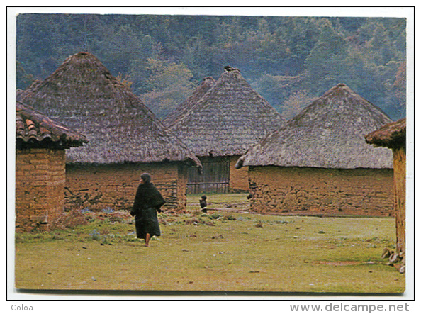 TENEJAPA Pueblo - Mexiko