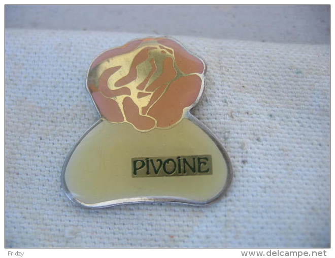 Pin´s Flacon De Parfums Pivoine - Perfume