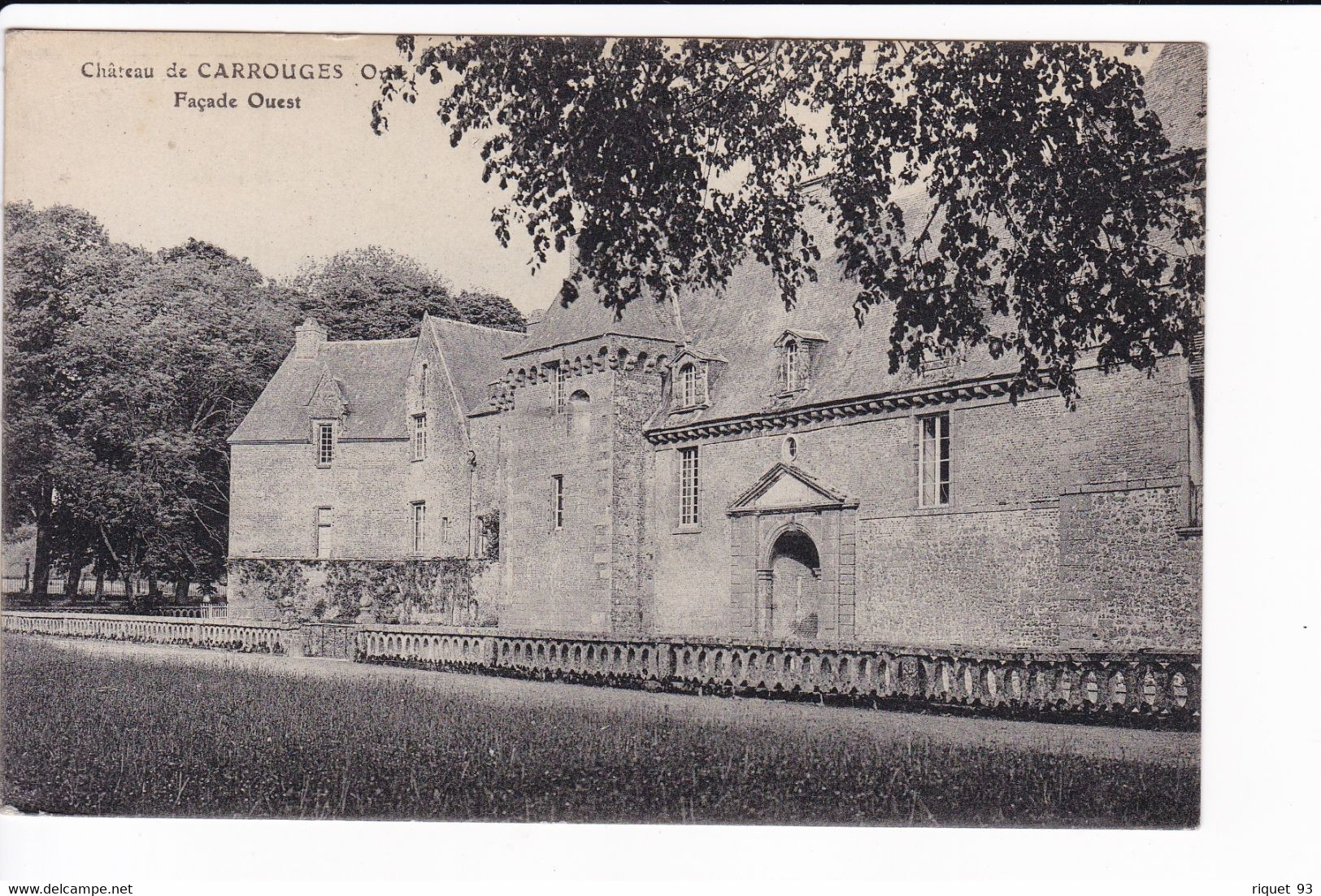 CARROUGES - Le Pavillon D'entrée Du Château - Carrouges