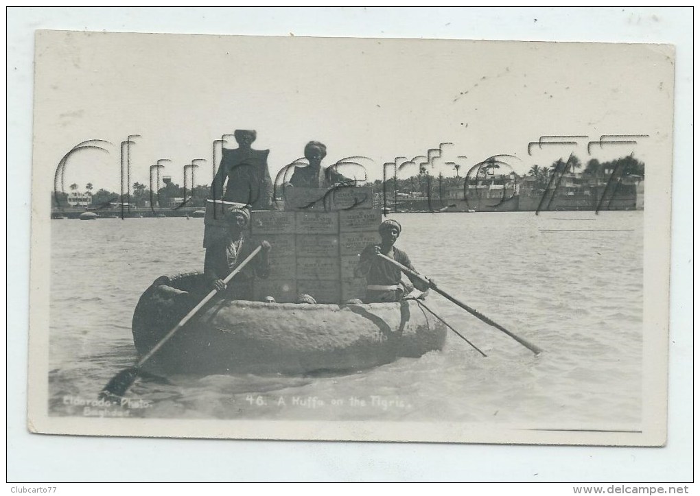 Bagdad (Iraq) : GP D'une Embarquation Kuffa On The Tigris Transportant Des Caisses En 1950 (animé) PF. - Iraq