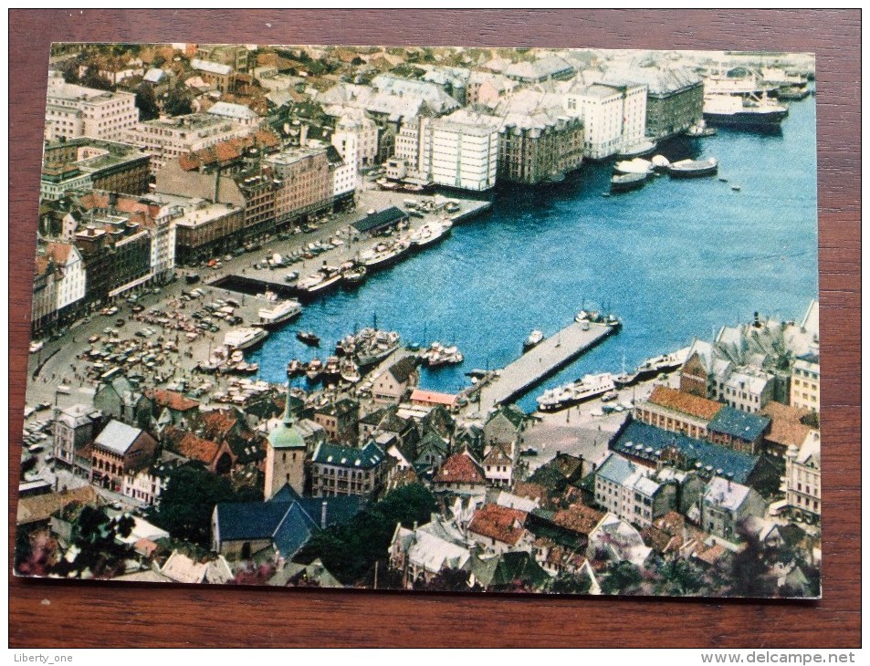 Le Port De Bergen Vu Des Hauteurs Environnantes ( 5 ) Anno 1966 ( Pharma Protéosulfan - Zie/voir Foto Voor Details ) !! - Noruega