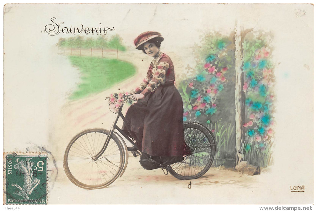 ¤¤  -  Carte Fantaisie   -  Femme Sur Un Vélo   -  ¤¤ - Autres & Non Classés