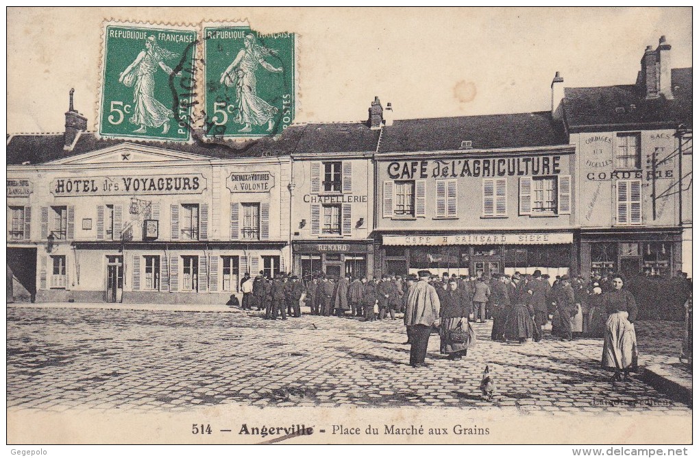 ANGERVILLE - Place Du Marché Aux Grains - Angerville