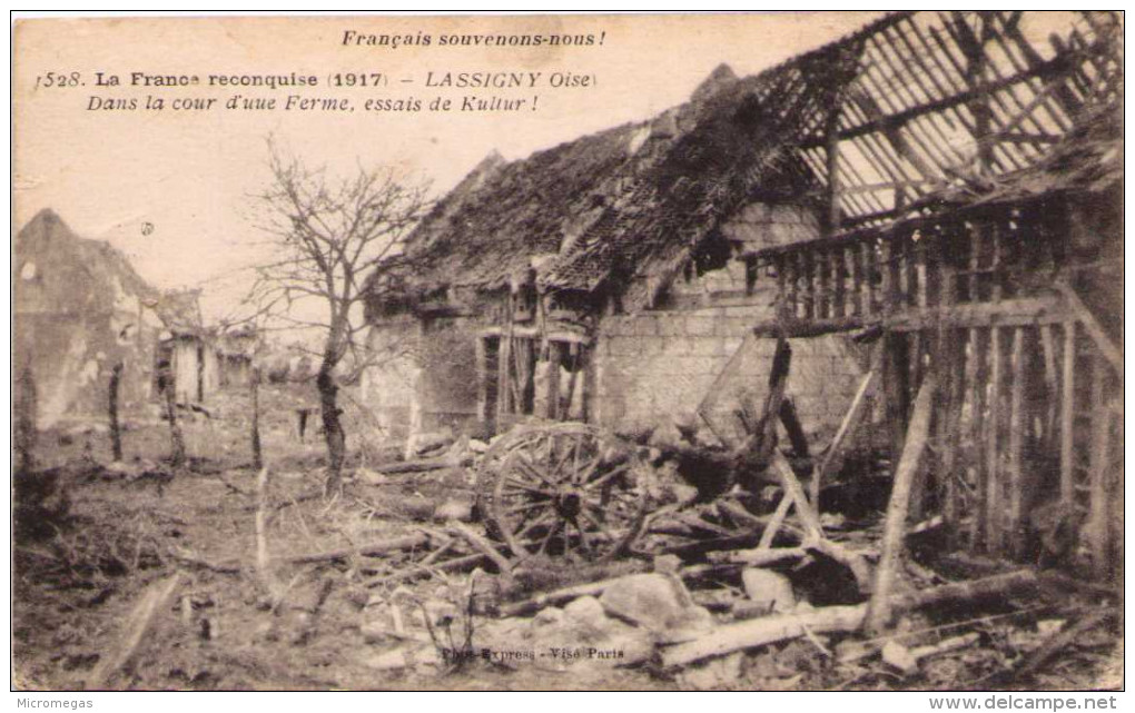 LASSIGNY - Dans La Cour D\'une Ferme, Essais De Kultur - Lassigny