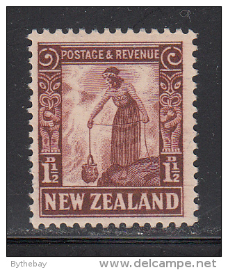 New Zealand MNH Scott #205 1 1/2p Maori Woman Cooking - Unused Stamps