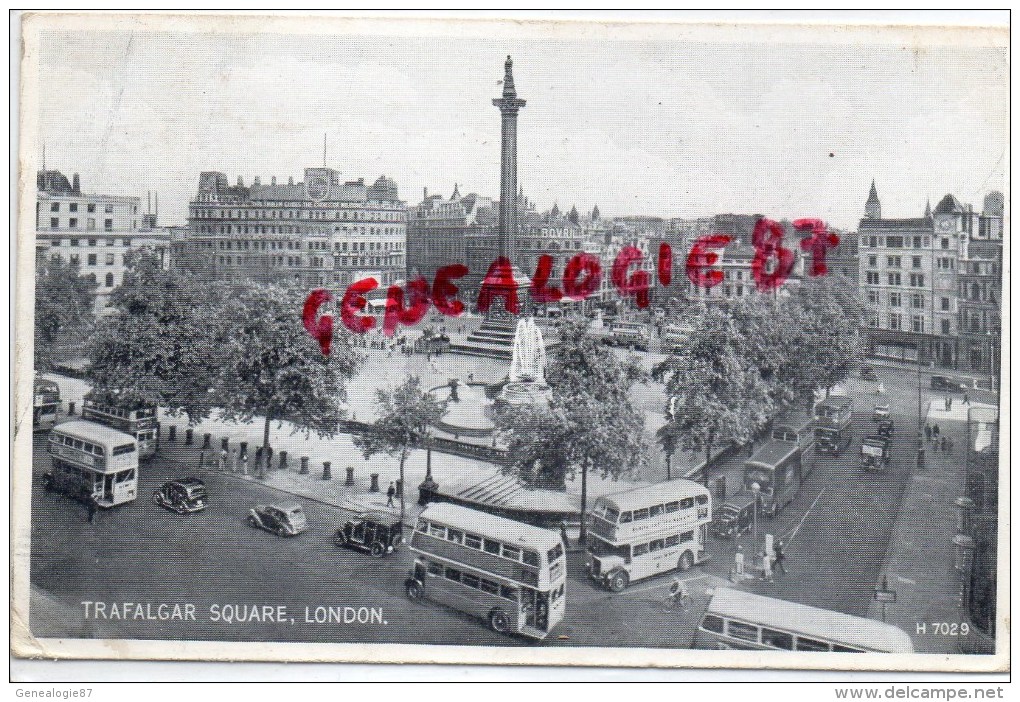 ROYAUME UNI - LONDON - TRAFALGAR SQUARE  AUTOBUS 1957 - Trafalgar Square