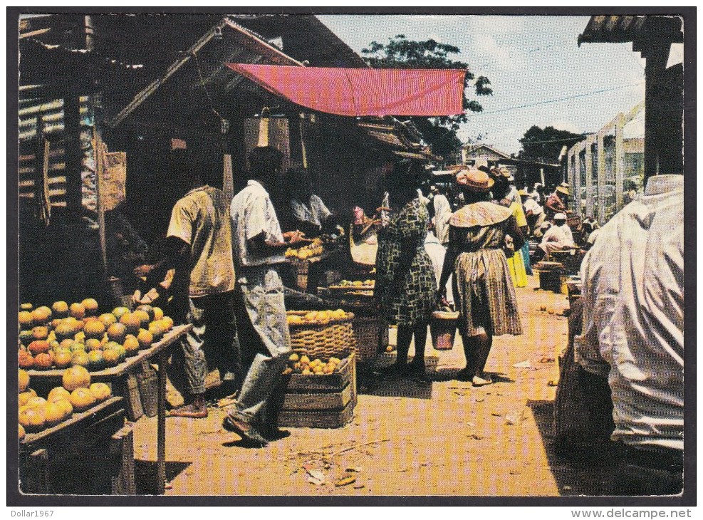 Markt - Market Place- Markplatz Paramaribo .  See The 2  Scans For Condition. ( Originalscan !!! ) - Surinam