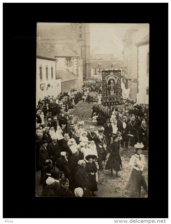 29 - LANDIVISIAU - BELLE CARTE PHOTO - Procession - Landivisiau