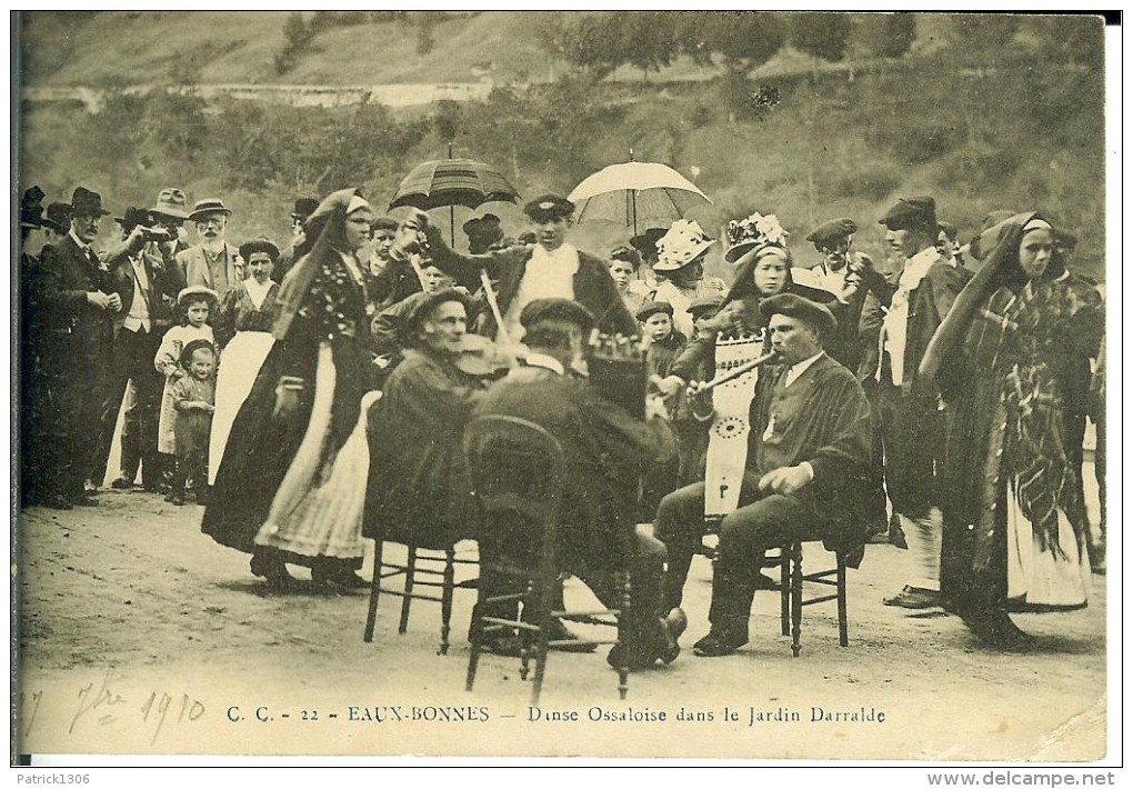 CPA - EAUX BONNES, Danse Ossaloise, Dans Le Jardin Darralde - 10406 - Eaux Bonnes