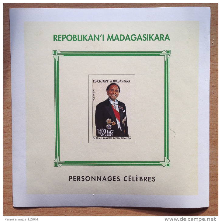 Madagascar Madagaskar 2002 IMPERF NON DENTELE Bloc Sheet Pr. Albert Rakoto Ratsimamanga RARE  ** - Madagaskar (1960-...)