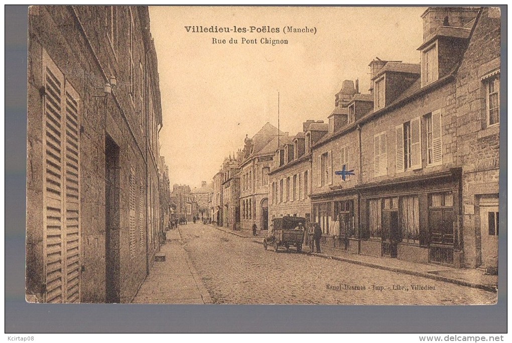 VILLEDIEU - LES - POËLES . Rue Du Pont - Chignon . - Villedieu