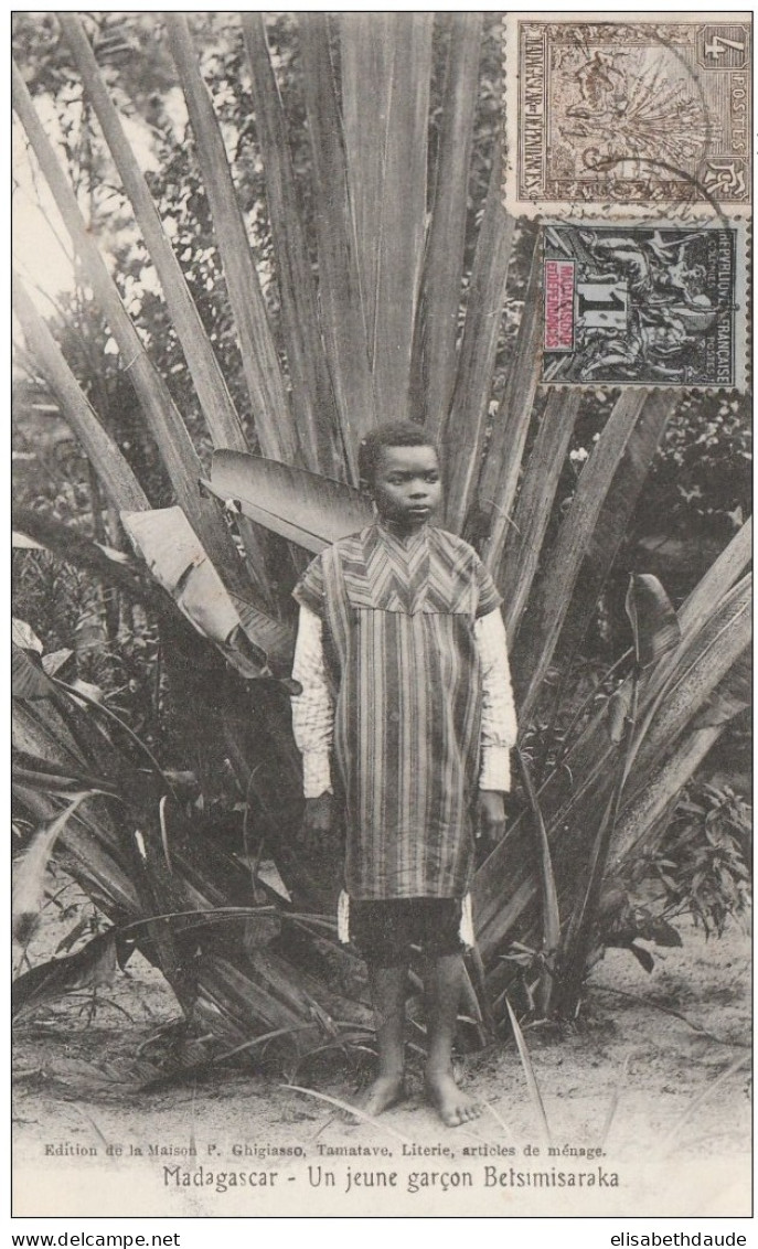 MADAGASCAR - 1910 - MIXTE Avec GROUPE Sur CARTE De TANANARIVE Pour ST DENIS - Storia Postale