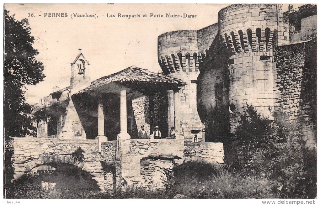 ¤¤  -   36   -  PERNES    -  Les Remparts Et Porte Notre-Dame   -  ¤¤ - Pernes Les Fontaines
