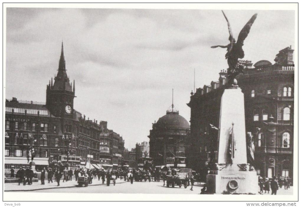 Postcard Leeds The Square 1928 Queens Hotel Royal Exchange WW1 Memorial Repro - Leeds