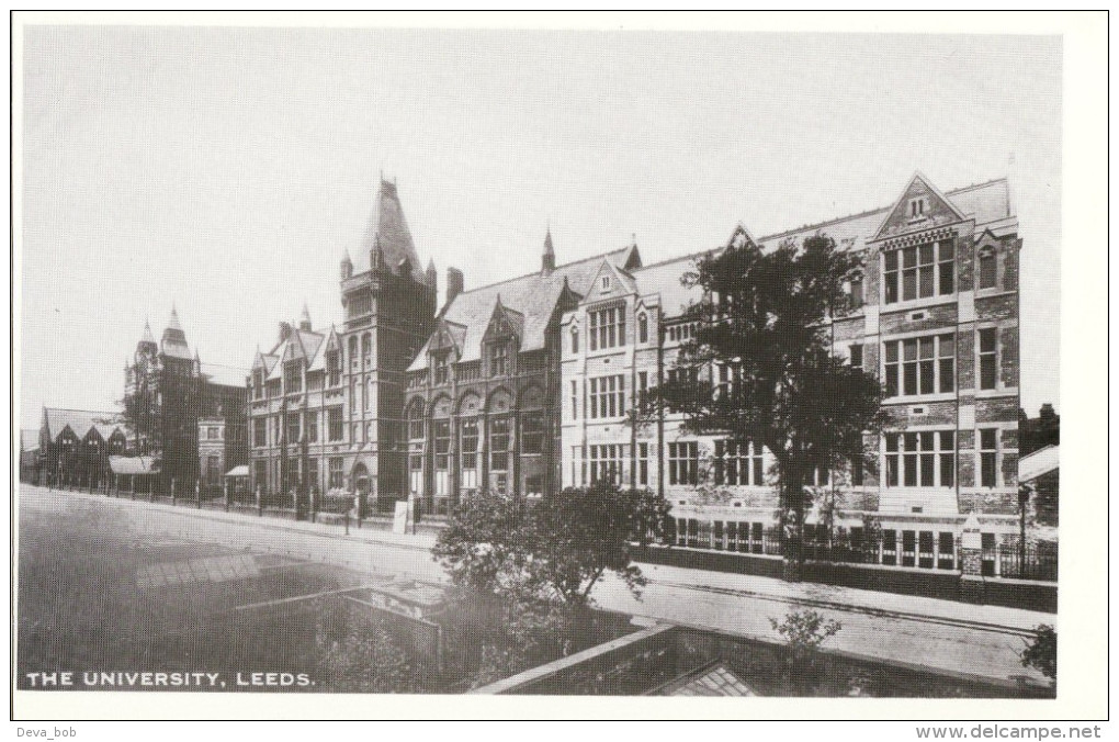 Postcard Leeds University 1932 Yorkshire Repro - Leeds