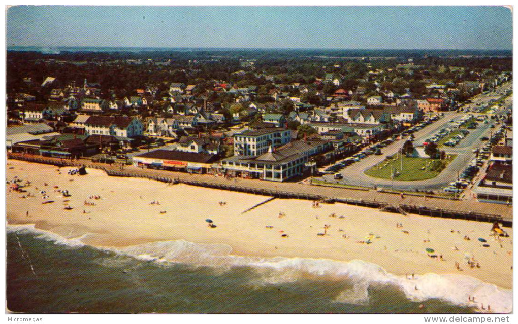 Breaking Surf Of Rehoboth Beach, Delaware,  As Seen From The Air - Autres & Non Classés